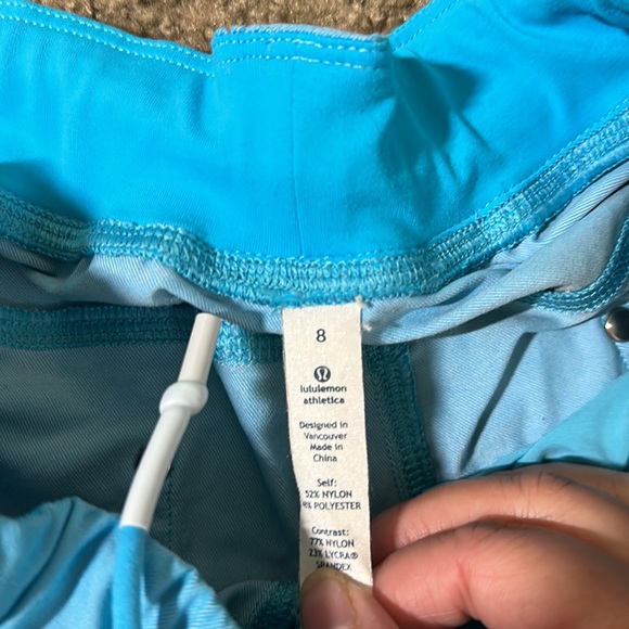 Lululemon - Picture 2 of 6